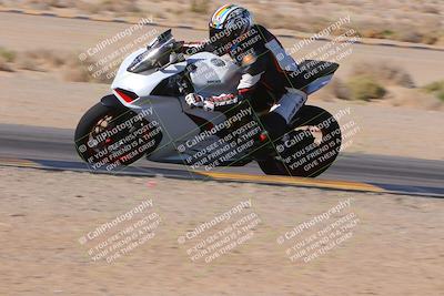 media/Dec-10-2023-SoCal Trackdays (Sun) [[0ce70f5433]]/Turn 9 Inside Set 2 (1115am)/